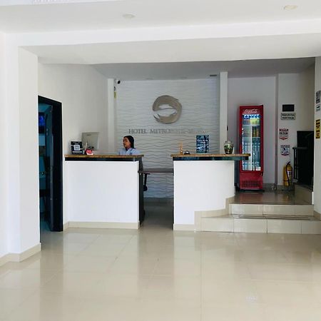 Hotel Metropolis Plaza カリ エクステリア 写真